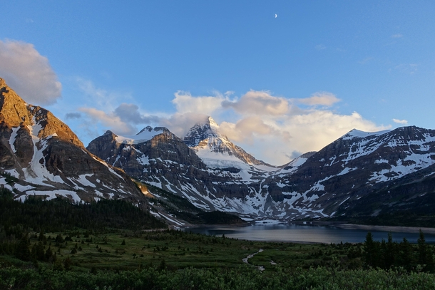  days of backpacking in grizzly territory to enjoy this mountain Mt Assiniboine British Columbia 