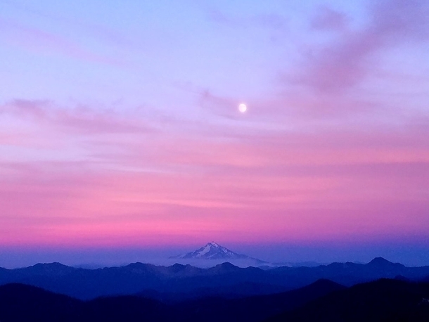 Mt Hood at sunset from Table Rock OR  x
