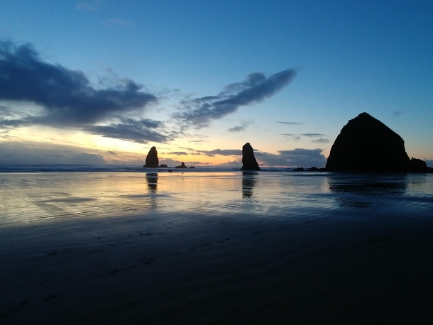  x Oregon is the only place Ive ever been that looks this beautiful with no photo filters or processing Taken our wedding night while walking back to the car