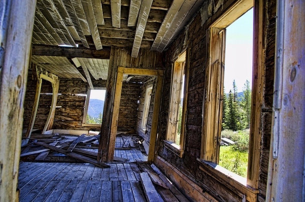 A cabin inside the ghost town of Lion City Montana United states   By Pattys-photos