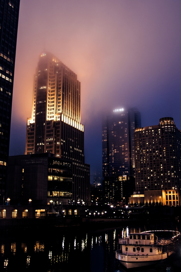 A foggy night on the Chicago River 