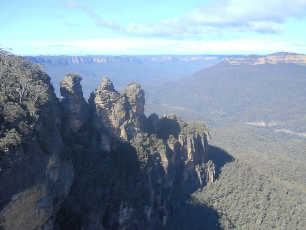 A picture i took of the Three sisters Blue mountains Australia 