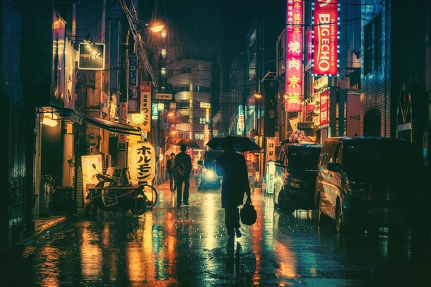 A rainy night in Tokyo  Photographed by Masashi Wakui