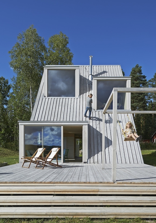 A Triangular Summer House by Leo Qvarsebo in Vsterbyn Sweden 