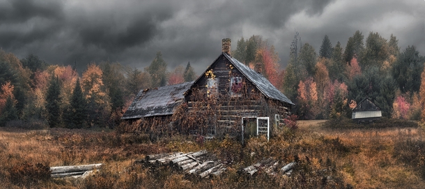 Abandoned cabin in Northern Ontario  Photo by Jay Daley xpost from rTrueNorthPictures