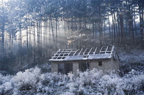Abandoned cottage covered in snow Pristina Kosovo  from Al-Jazeera