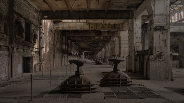 Abandoned factory  by Tumra Needi