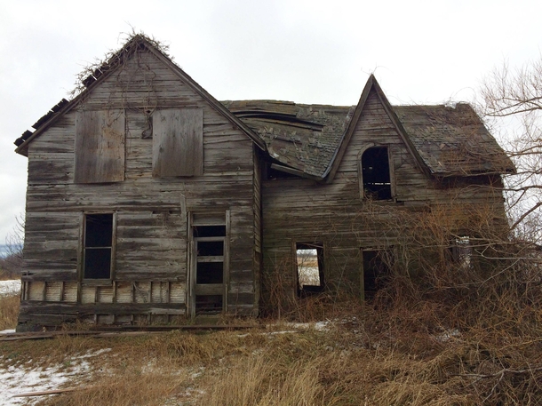 Abandoned house in Kincardine ON Canada  amp album in comments