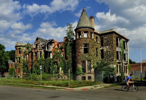 Abandoned James Scott mansion in Detroit in 