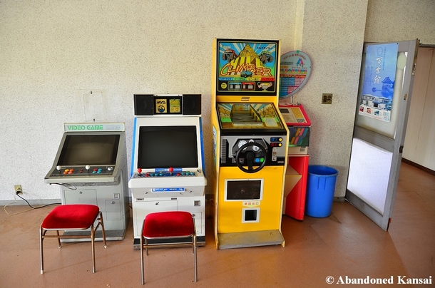Abandoned Japanese Arcade Machines 