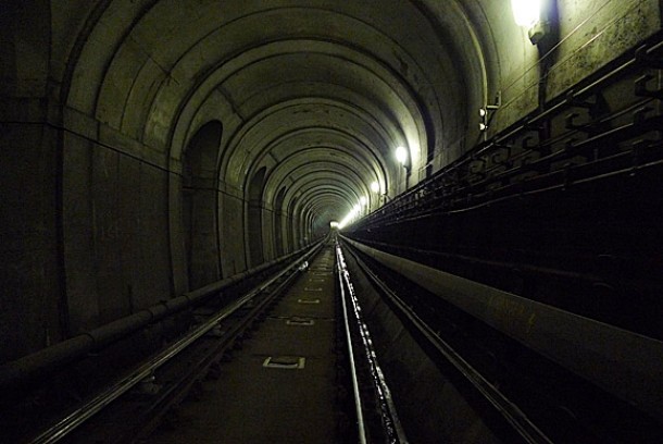 Abandoned London Underground Tunnel beneath the Thames 