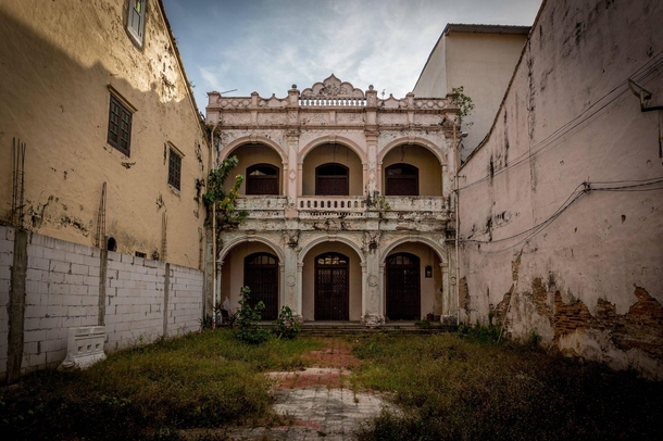 Abandoned Mansion in Malaysia 