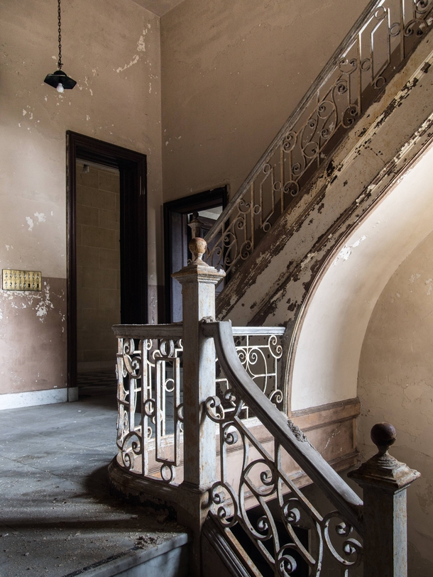 Abandoned mansions servant stairwell Im trying Imgur now Any better 