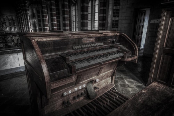 Abandoned Organ in a deserted monastery  Story in the description