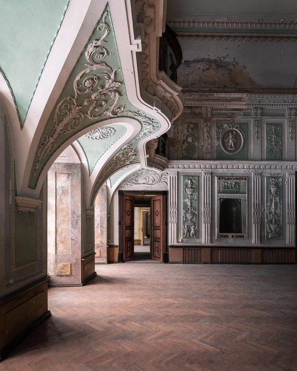 Abandoned Palace ballroom in Poland 