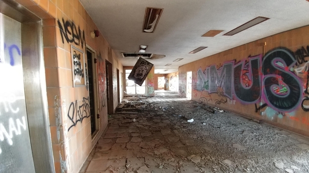 Abandoned Psychiatric ward in Northville MI 