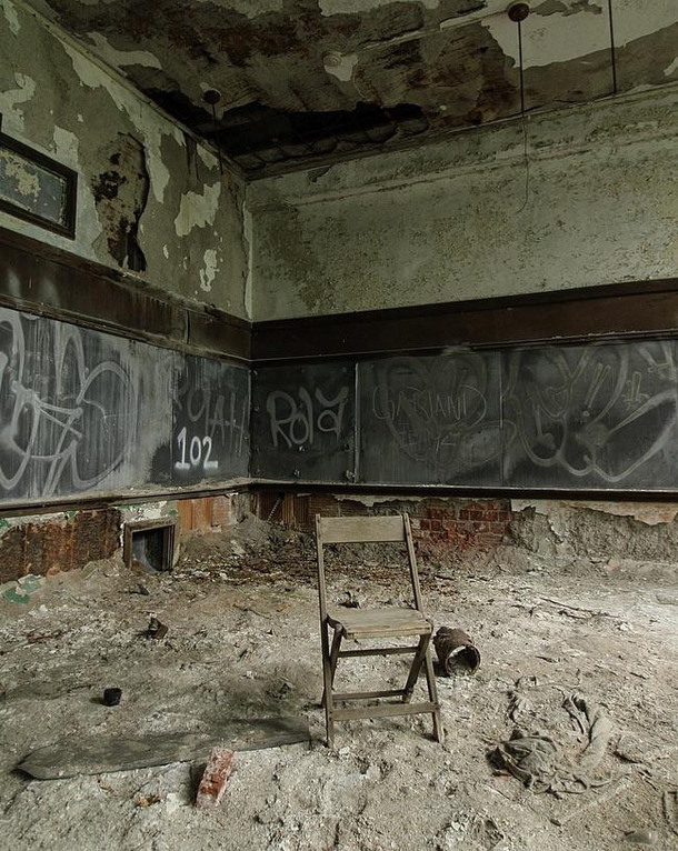 Abandoned School in Detroit 