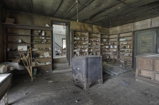 Abandoned Time Capsule HouseGeneral Store in Northern Ontario 