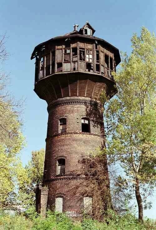 Abandoned water tower in the Polish village of Lubne Lesko County It serviced the village until the s when it was converted into a home Its been abandoned for many years now 
