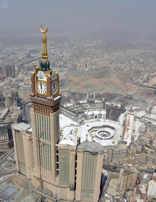 Abraj Al-bait Endowment Mecca Saudi Arabia  