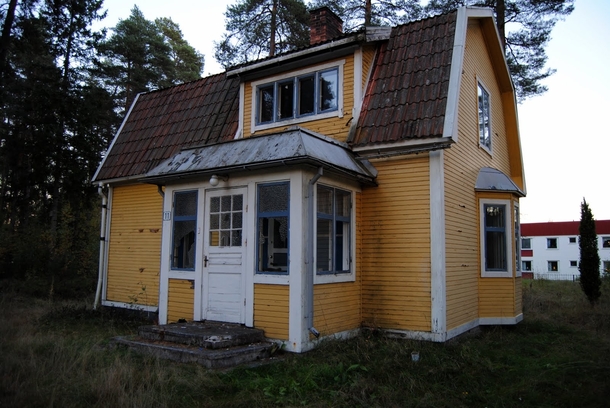 An abandoned house in Valbo outside of Gvle Sweden that belonged to a recluse strawberry grower who died back in 