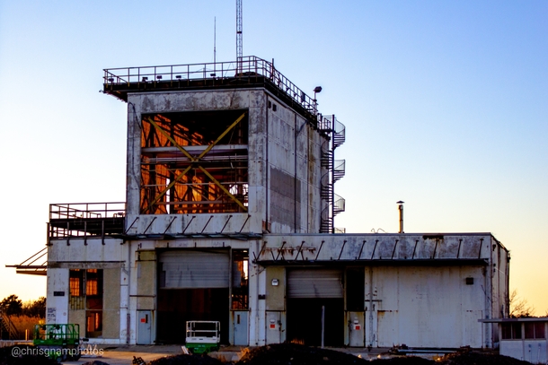An abandoned rocket processing building at NASAs Wallops Flight Facility 