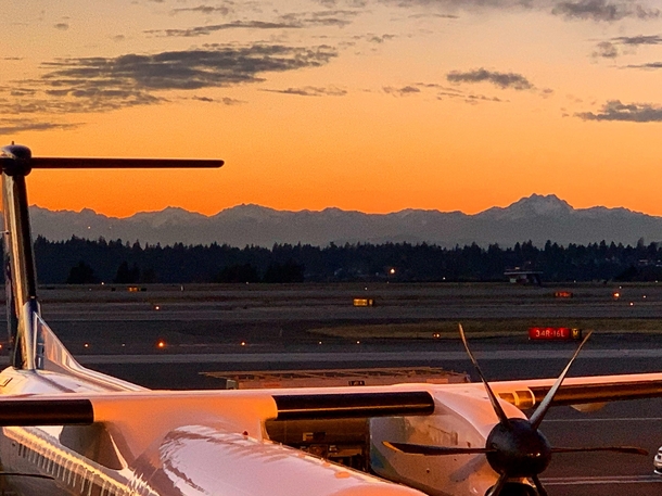 An Olympic sunset at SeaTac airport