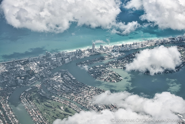 Arriving in Miami  photo by Johannes Oehl
