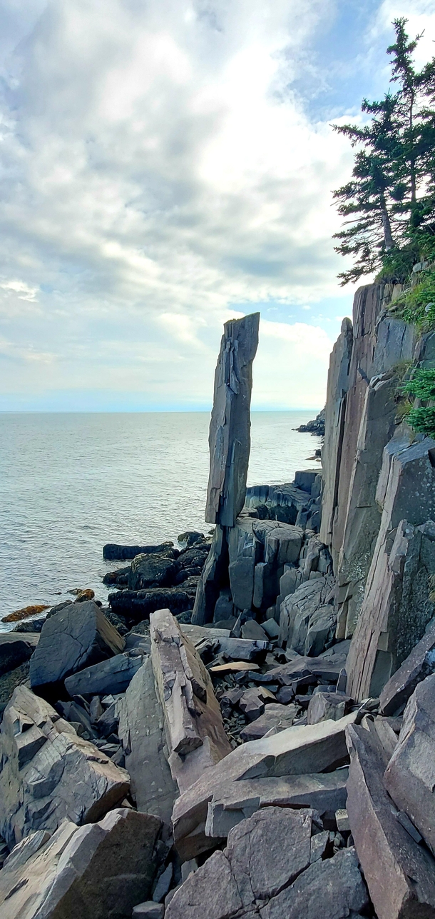 Balancing Rock Bay of Fundy Nova Scotia x
