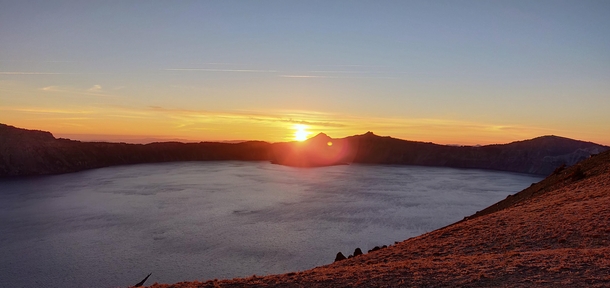 Bone chillingly cold yet gorgeous sunset at Crater Lake Oregon  x