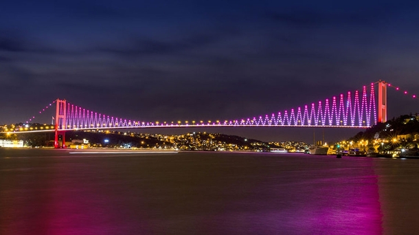 Bospohorus Bridge - Istanbul Turkey