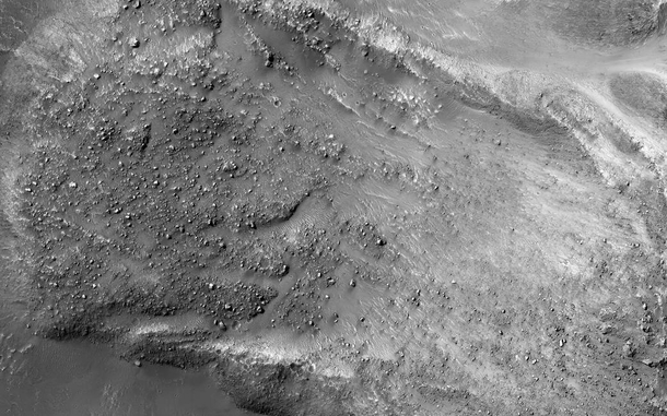 Boulders on a Martian Landslide by the HiRISE camera on NASAs Mars Reconnaissance Orbiter 