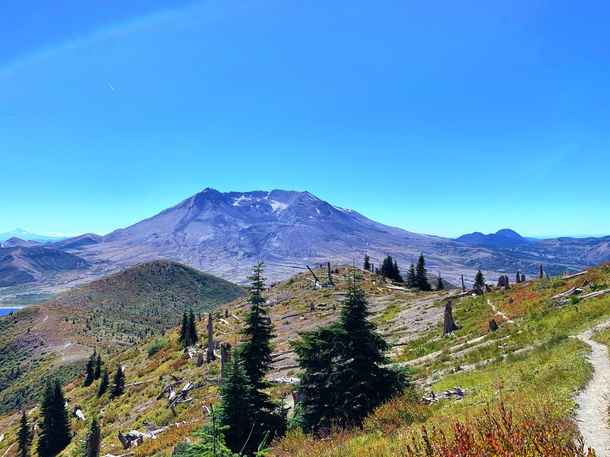 Clear view of Mount Saint Helens WA 