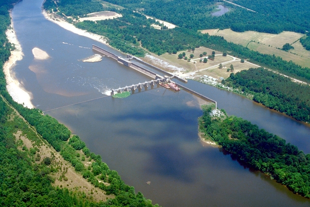 Coffeeville Lock and Dam on the Tombigbee River 