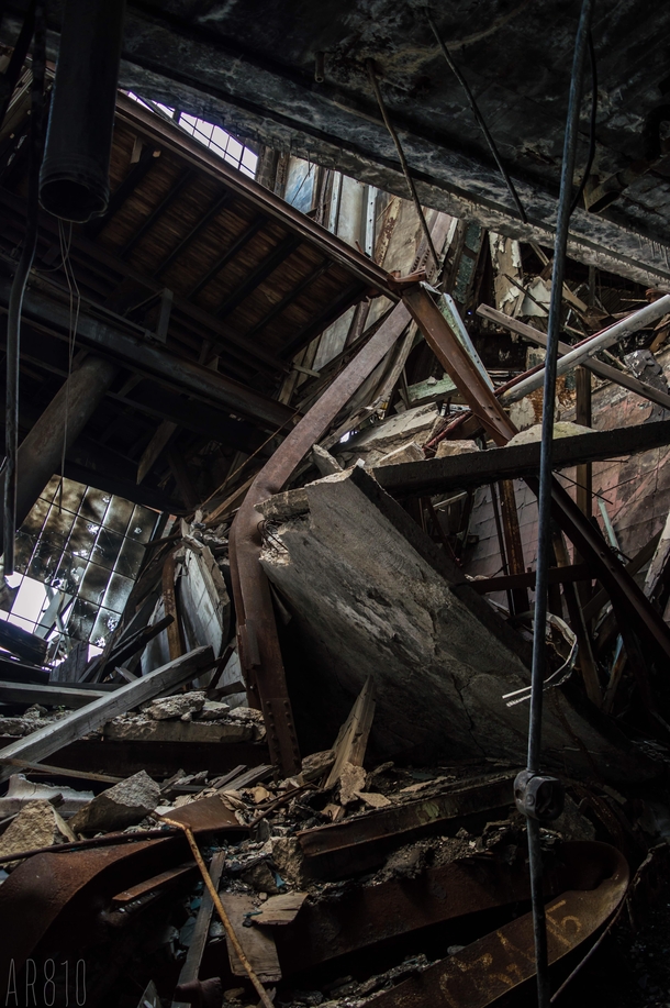 Collapsed elevator shaft Detroit Mi 