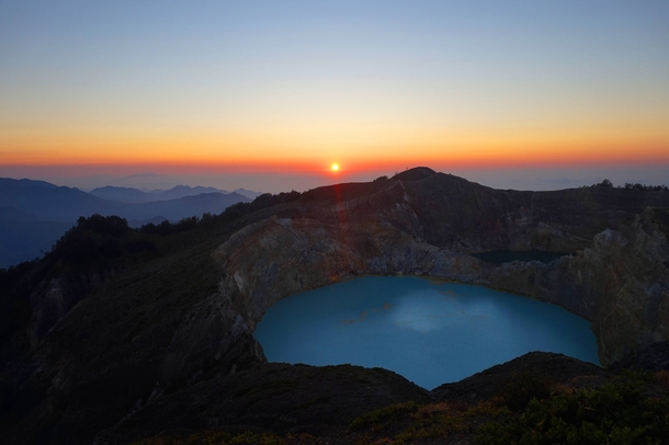 Colored Volcanic Lakes Gunung Kelimutu Flores Indonesia 