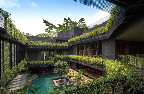 Cornwall Gardens a large family home in Singapore designed by Chang Architects