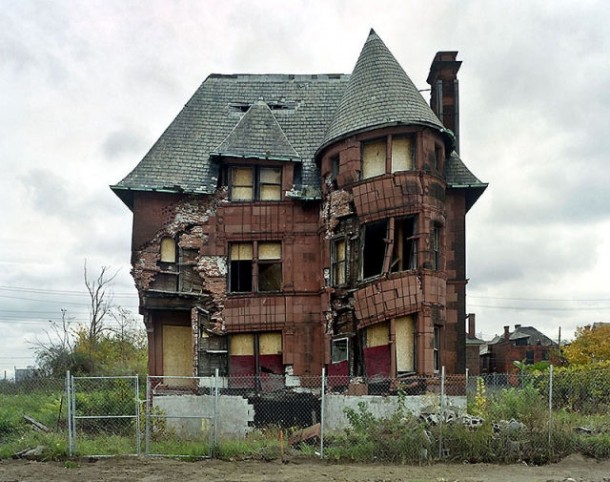 Crumbling House Detroit 