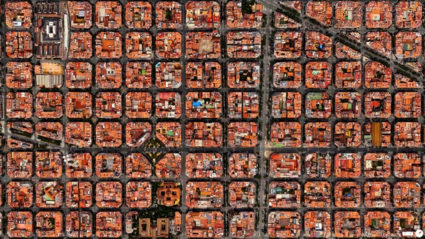 Daily Overview Eixample District Barcelona wwwoverveu 