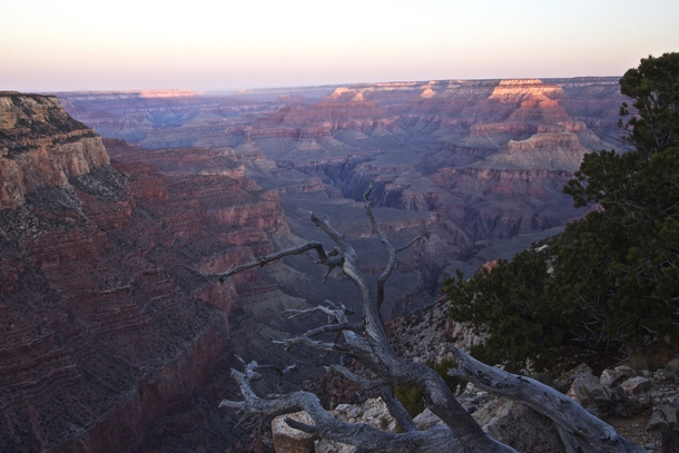 Dawn on the trail to Yaki Point at the Grand Canyon 