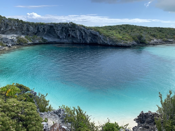 Deans Blue Hole Long Island Bahamas 
