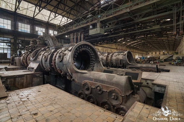 Decommissioned gas engine in redundant power plant Luxembourg 
