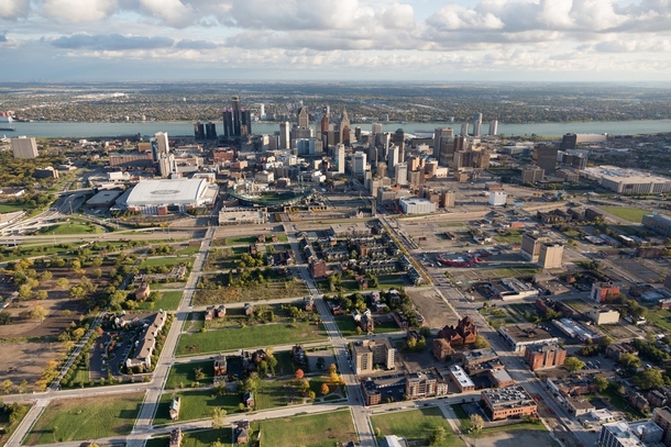 Detroit from the airroom to grow 