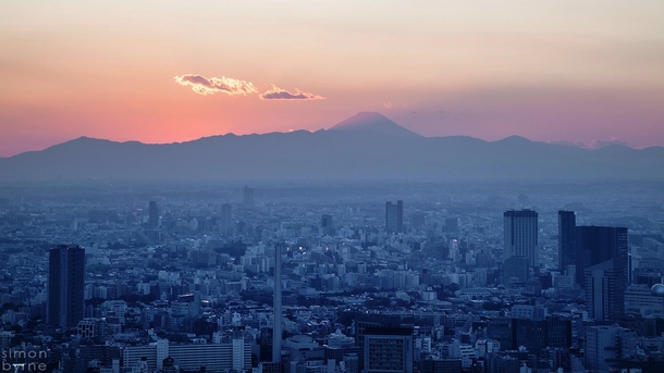 Dusk on Tokyo and Mount Fuji  by Simon Byrne x-post rJapanPics