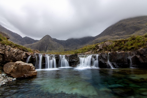 Fairy Pools in Schottland on the Isle of Skye  OC