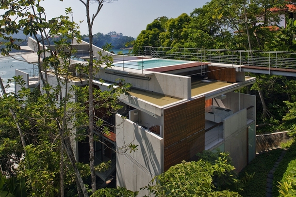 Floating Beach Home in Brazil So Paulo by SPBR Arquitetos 