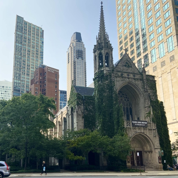 Fourth Presbyterian Church in Chicago IL Gothic revival style designed - by architects Ralph Adams Cram church and Howard Van Doren Shaw Tudor-style parishes Stained glass Great East Window by Charles J Connick dedicated in  