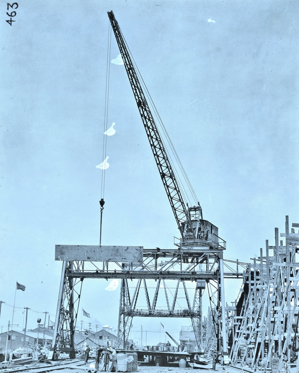 Gantry steam crane for construction of ships  tons with an  foot boom - c 