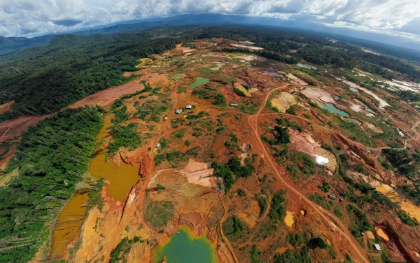 Gold mine in the jungle Venezuela 