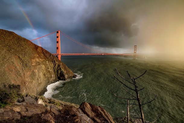 Golden Gate Storm Horizon